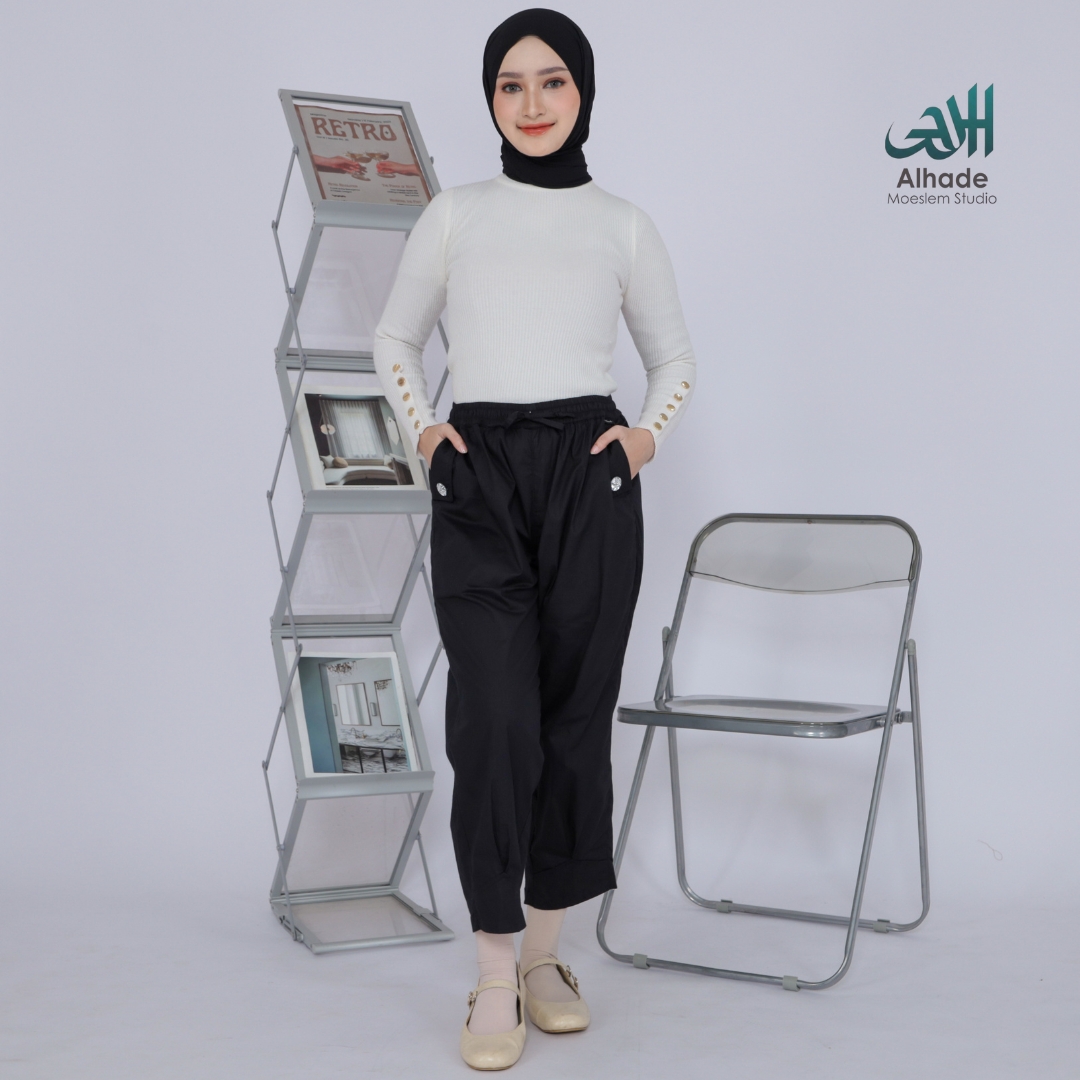 Celana Chinos Wanita Korean Style Warna Hitam